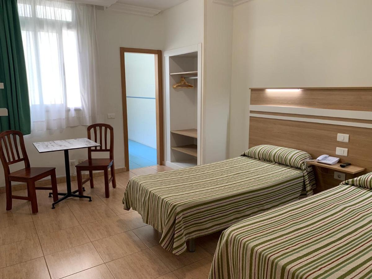 Apartamentos Tinoca Лас-Пальмас-де-Гран-Канарія Екстер'єр фото