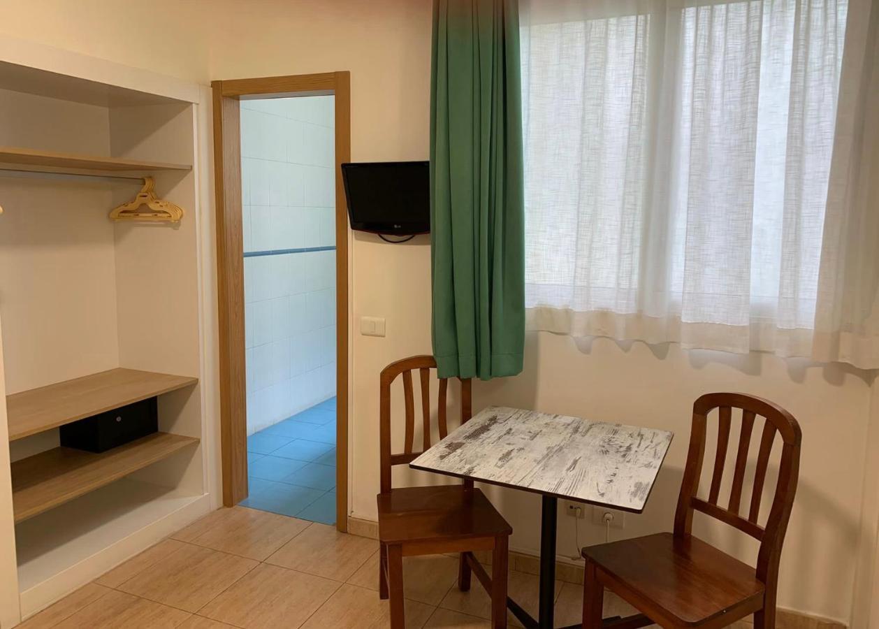 Apartamentos Tinoca Лас-Пальмас-де-Гран-Канарія Екстер'єр фото